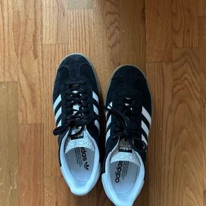 Adidas platform gazelle